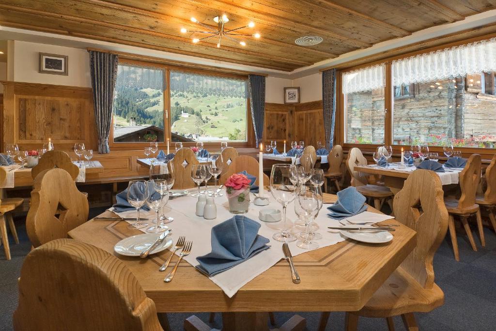 Familienhotel Alpina Брайль-Бригельс Экстерьер фото